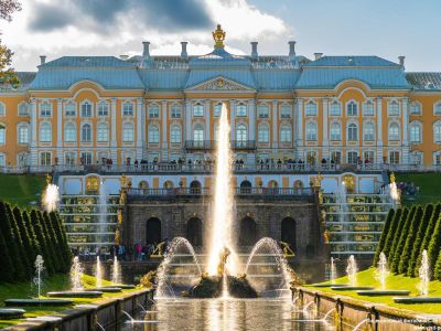 Царство Фонтанов в Петергоф