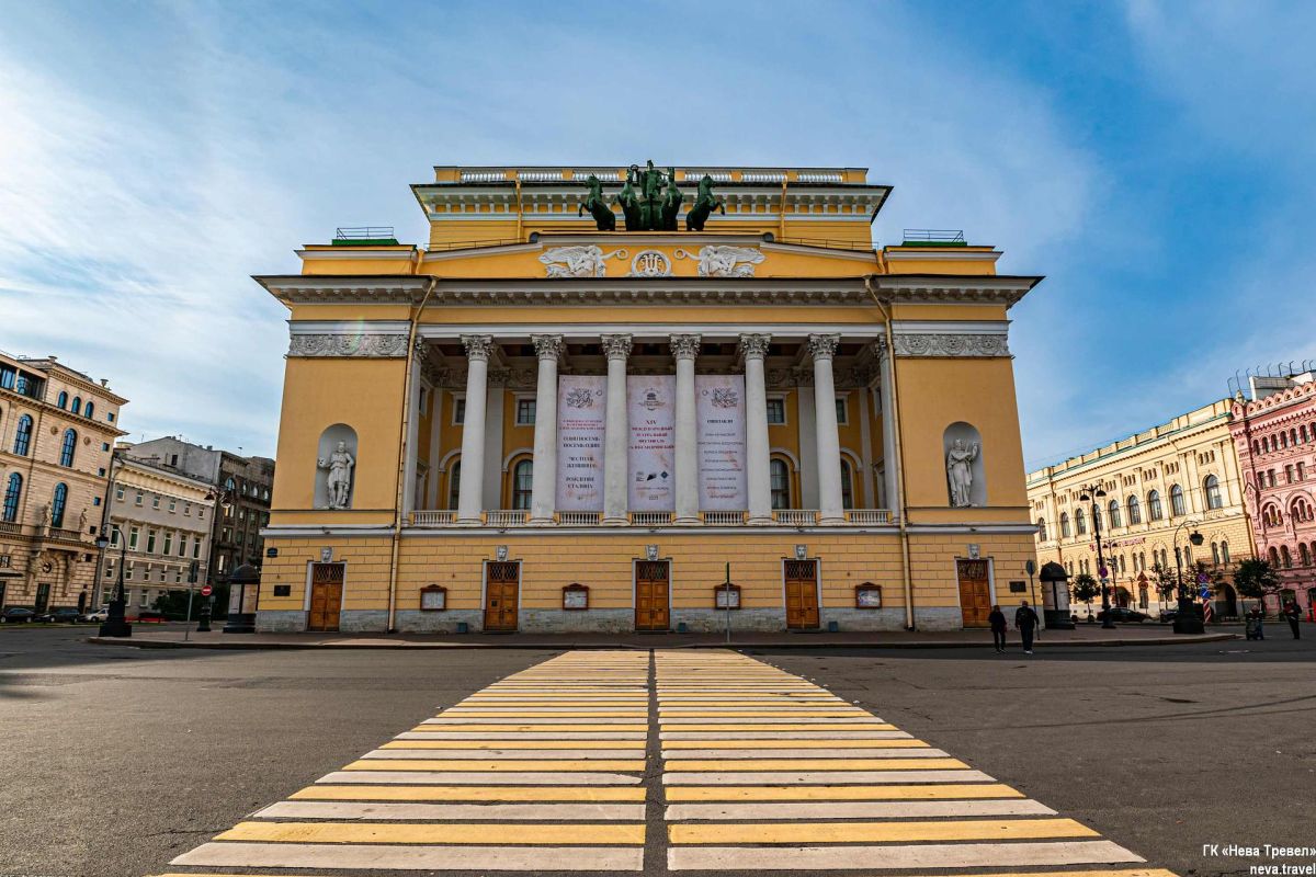 Обзорная экскурсия по Санкт-Петербургу (индивидуальная)