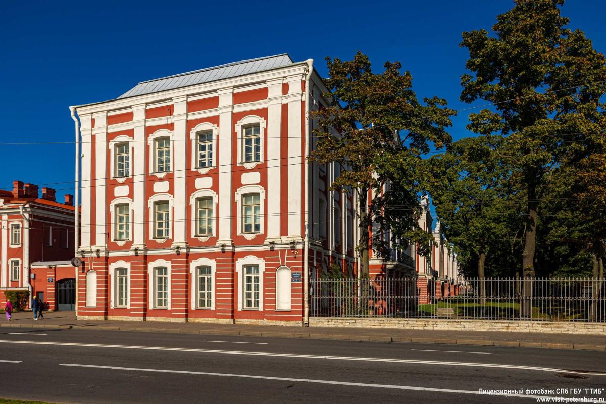 Обзорная экскурсия + Петропавловская крепость