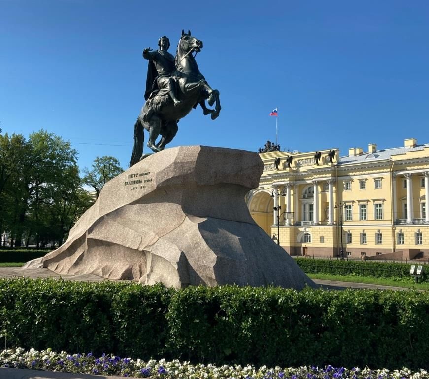 Обзорная экскурсия + Петропавловская крепость